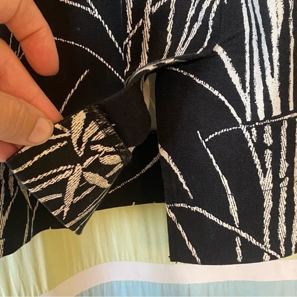 Talbots Bamboo Leaf Skirt Revers Black & White Print Sz 2P - Picture 5 of 6
